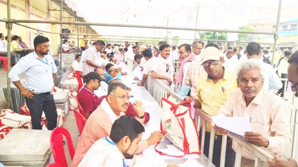 कल पड़ेंगे मत, भूपेश-पांडे समेत 15 प्रत्याशियों की किस्मत का फैसला करेंगे 18 लाख मतदाता 