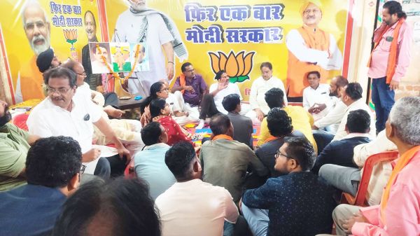भाजपा प्रत्याशी बृजमोहन के पक्ष में बैठकों का दौर जारी