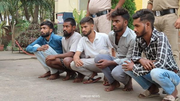 मरीन ड्राइव में मारपीट, 5 गिरफ्तार