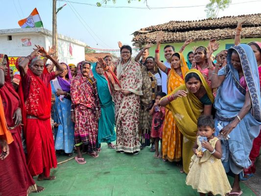 कांग्रेस न जुमलेबाजी करती है और  न झूठे वादों का ढोंग - ज्योत्सना 