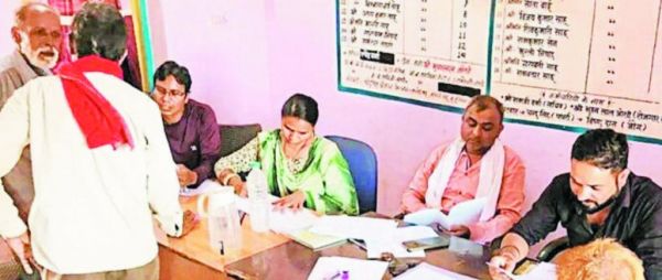 घायलों के इलाज के खर्चों से परिजन परेशान 