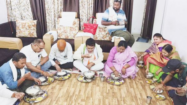 बोरे बासी खाने के रिवाज को आगे बढ़ाया कांग्रेसियों ने