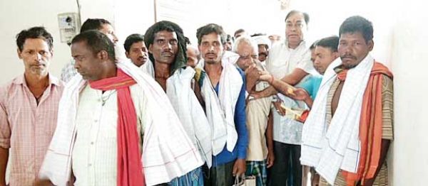 जन चेतना कल्याण मंच ने मजदूरों का किया सम्मान