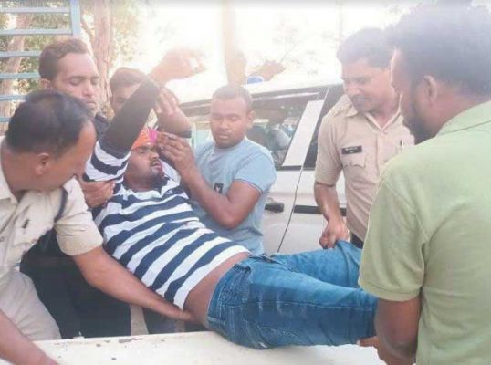 इंडियन ऑयल गाड़ी की चपेट आए बाईक सवार, एक मौत, एक गंभीर