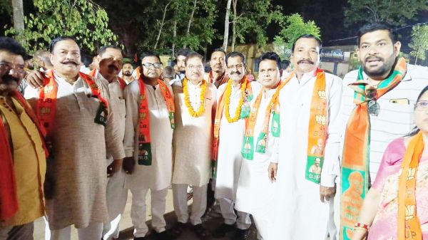 15 कांग्रेसियों ने रतिराम के नेतृत्व में भाजपा का थामा दामन