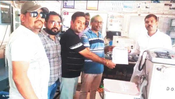 ट्रेनों की लेटलतीफी, राजहरा व्यापारी संघ ने डीआरएम के नाम सौंपा ज्ञापन