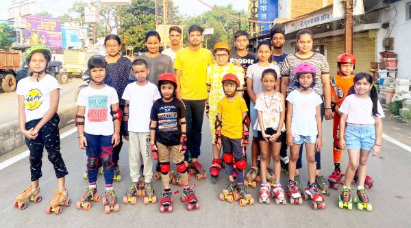 स्केटिंग गेम का बढ़ रहा क्रेज, बच्चे शौकिया सीख रहे तो युवा प्रोफेशन बनाने के लिए कर रहे घंटों अभ्यास