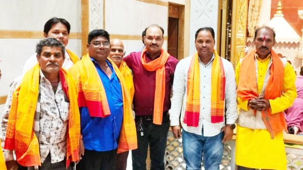 बिना मजदूर निर्माण संभव नहीं-अभिषेक