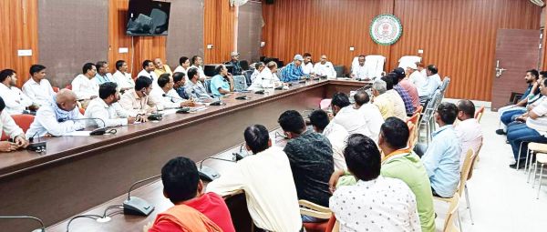 समिति प्रबंधकों-मिलर्स की बैठक