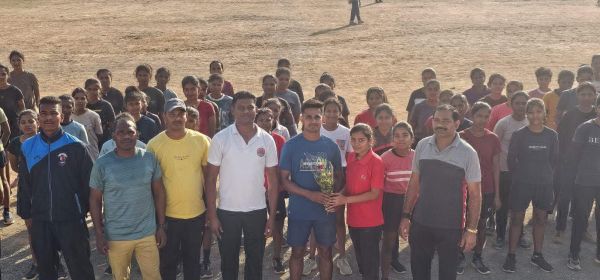 जवानों की छुट्टियां खत्म, पुष्पगुच्छ देकर विदा किया