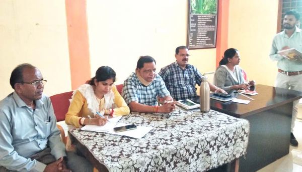 भाटागांव रोपणी के आम बिक्री से शासन को मिला दोगुना राजस्व