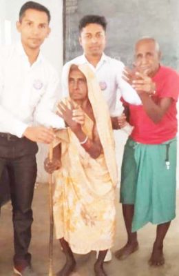 समाधान महाविद्यालय के एनएसएस स्वयंसेवकों ने मतदान केंद्रों में दी सेवाएं