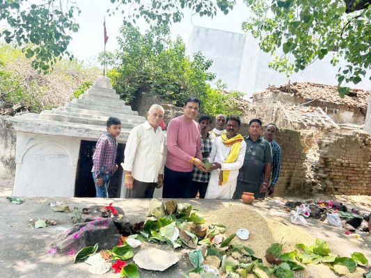 अक्ति तिहार के दिन देशी अंदाज में दिखे धमतरी विधायक 