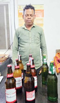  अवैध शराब बेचते   दो पकड़ाए