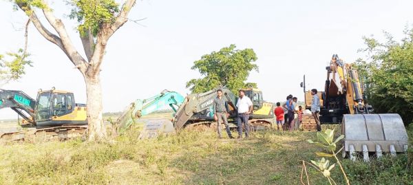अवैध रेत परिवहन, 4 चैन माउंटेन व 2 हाईवा जब्त
