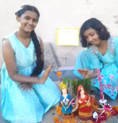 गुड्डे-गुडिय़ों की शादी, घरों में रहा खुशनुमा वैवाहिक माहौल