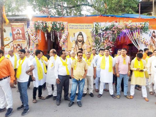 भगवान परशुराम शोभायात्रा का स्वागत