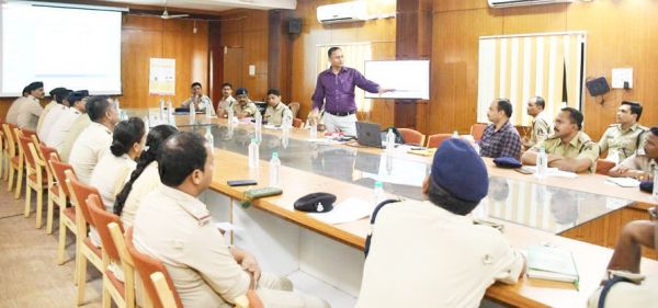 फिंगर प्रिंट पहचान प्रणाली पर कार्यशाला
