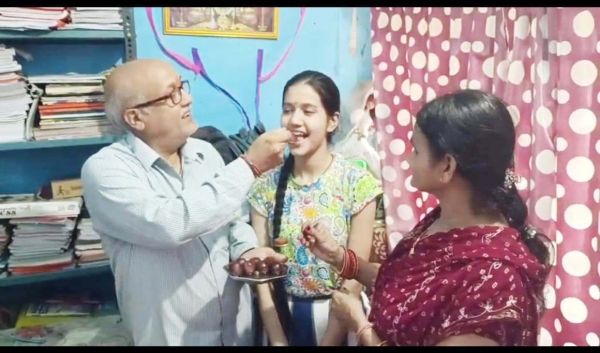 10वीं में शिप्रा टॉप टेन में, जिपं अध्यक्ष ने दी बधाई