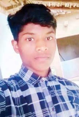 दसवीं में तपेश्वर विकासखंड में प्रथम