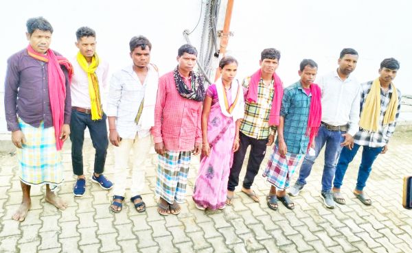 मृत नक्सली मंगल का शव लेने पहुंचे परिजन, मुठभेड़ में हुई थी मौत