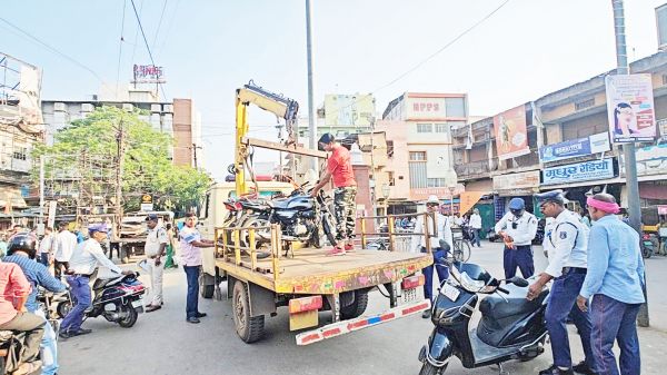 शहर के भीतरी मार्गों में चला अतिक्रमणमुक्त अभियान