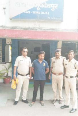 जमानत पर बाहर आते ही भेजा अश्लील फोटो  पीडि़ता की शिकायत पर फिर जेल पहुंचा