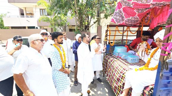 कैलाश नगर से निकली भव्य शोभायात्रा