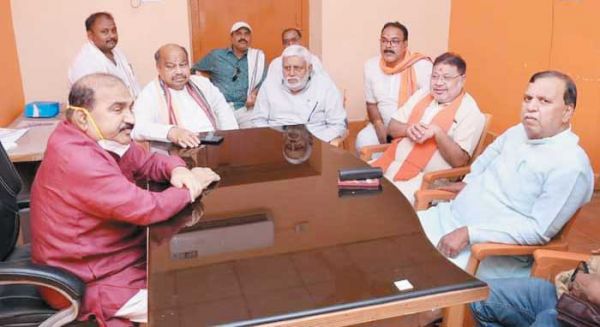 ओडिशा के संबलपुर में शिवरतन ने किया प्रचार, गृहमंत्री की जनसभा की तैयारियों पर चर्चा