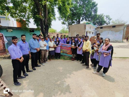 केएल उद्यानिकी कालेज के विद्यार्थियों किसानों को मशरूम उत्पादन सिखाया 