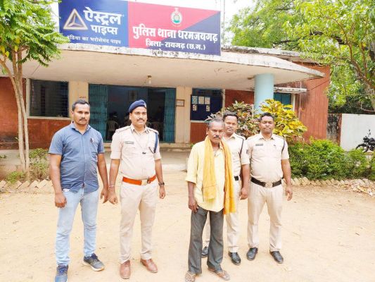 रंजिश: डिप्टी रेंजर की बोलेरो से कुचलकर हत्या