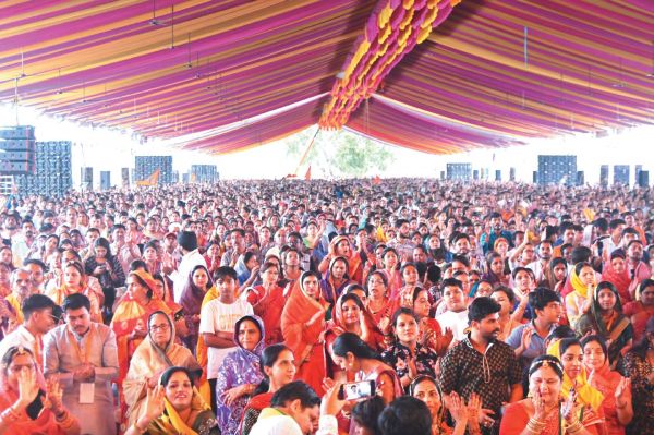 शिवमहापुराण की कथा सुनने कुरुद पहुंचीं कौशिल्या देवी साय