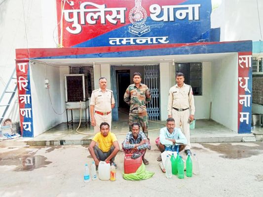 अवैध शराब पर अलग-अलग कार्रवाई, दो महिला समेत 5 पकड़ाए