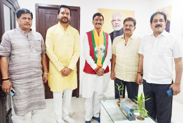 रांची में प्रत्याशी के साथ छग के भाजपा नेताओं का चुनावी जनसंपर्क