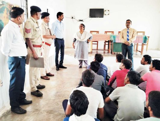 बंदियों को अधिकारों से कराया अवगत