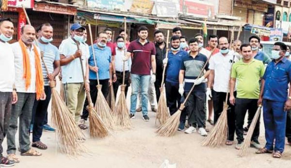 सिमगावासियों ने चलाया साफ-सफाई अभियान
