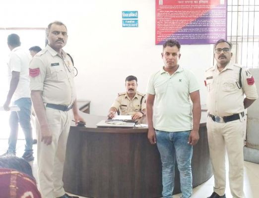 सुनील रामदास के दफ्तर में चोरी का आरोपी पकड़ाया  