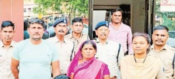 पेड़ काटने पर विवाद: महिला की हत्या, दंपत्ति गिरफ्तार  