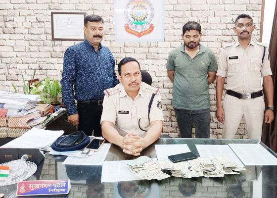 सट्टा खिलाते खाईवाल गिरफ्तार  