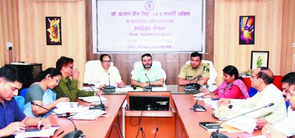 9वीं-10वीं की किताबों का करें वितरण