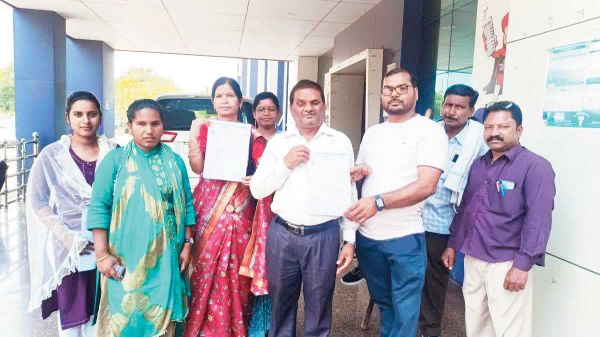 फर्जी दिव्यांग प्रमाण पत्र से नौकरी, कलेक्टर से कार्रवाई की मांग