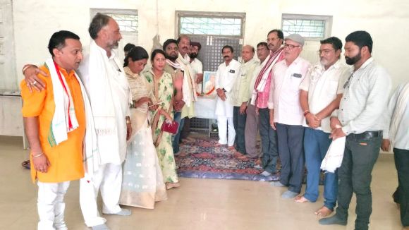 विधायक के नेतृत्व में कांग्रेस भवन में मनाया गया शहादत दिवस