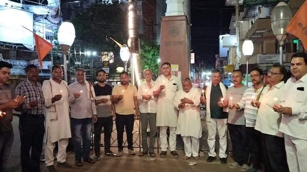 राजीव का पुण्य स्मरण कर श्रद्धांजलि दी