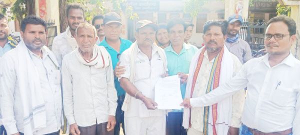 सतनामी समाज ने एसडीएम को सौंपा ज्ञापन 