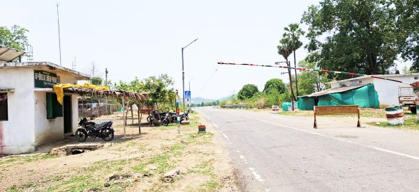 जाँच नाके सवालों के घेरे में, आसानी से  नाको को लांदकर हो रही तस्करी