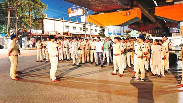 अपराध पर नकेल कसने पुलिस का कॉम्बिंग गश्त