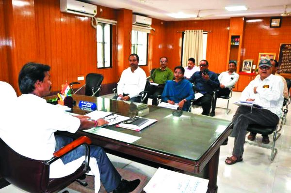 खरीफ के लिए बीज खाद का शीघ्र किसान करें उठाव