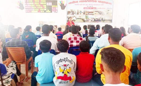 शासकीय श्रृंगीऋषि विद्यालय में व्यवसायिक शिक्षा में काउंसलिंग