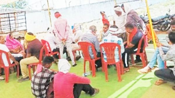 पिरदा के बारूद फैक्ट्री को बंद करने की मांग, बैठक में ग्रामीणों ने उठाई आवाज