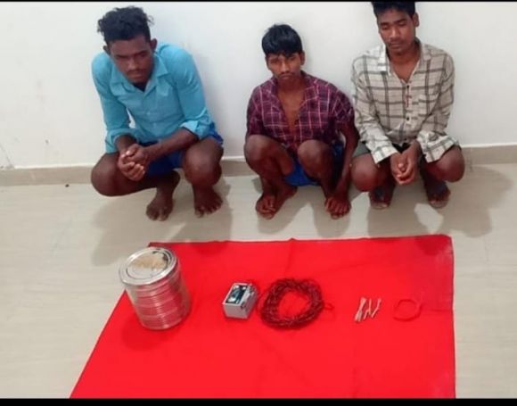 3 नक्सली गिरफ्तार, विस्फोटक बरामद